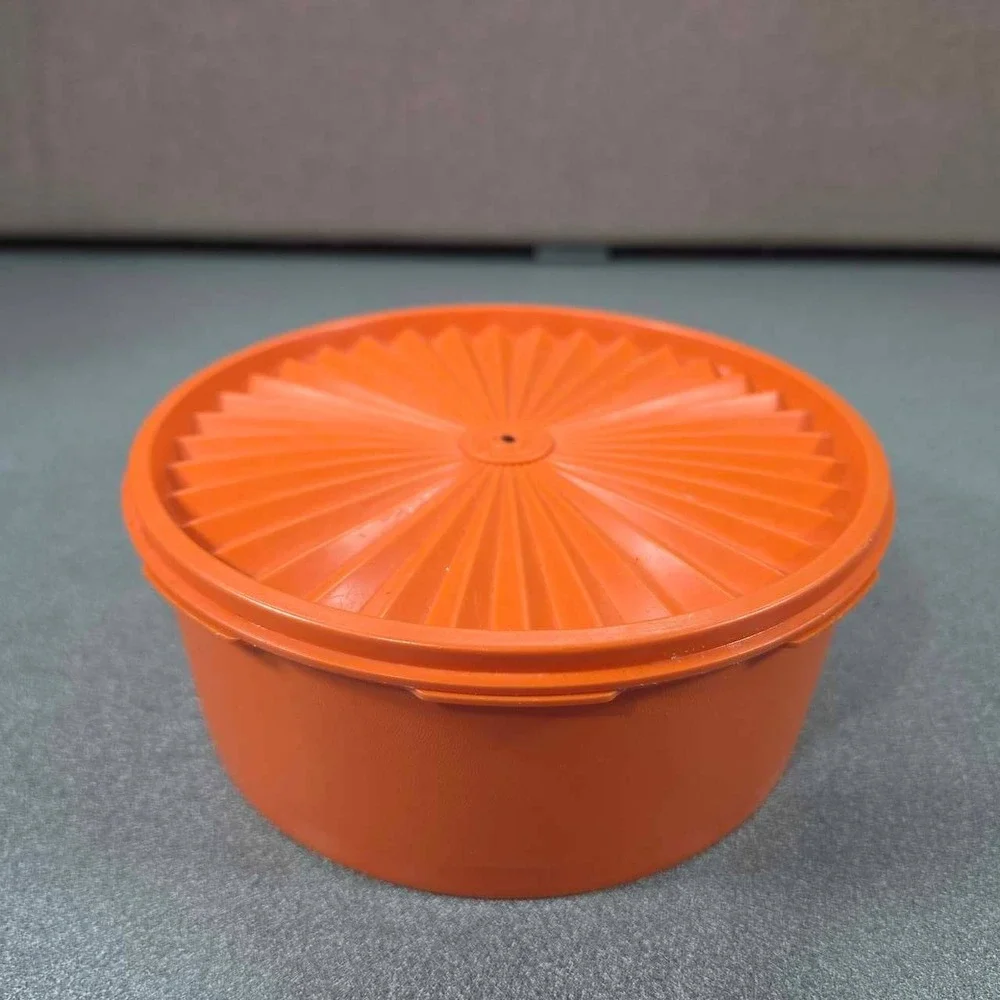Tupperware Servalier Bowl Orange Vintage 8.5in Good Sunburst Lid Retro Storage